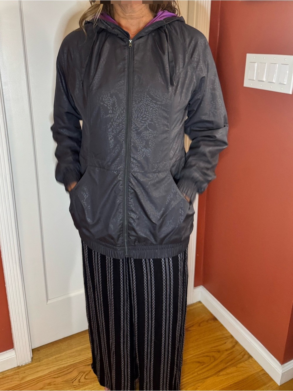 Lucy Activewear Charcoal Grey Floral Damask Hooded Windbreaker Jacket - S
